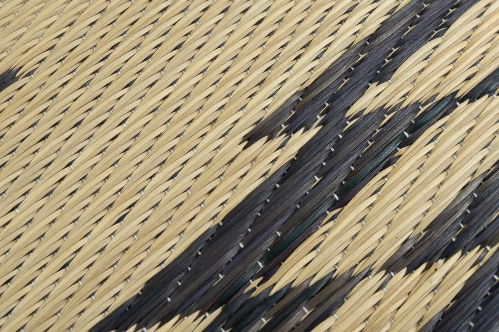 BASSHU IGUSA WOVEN RUG - GRAY - Image 3