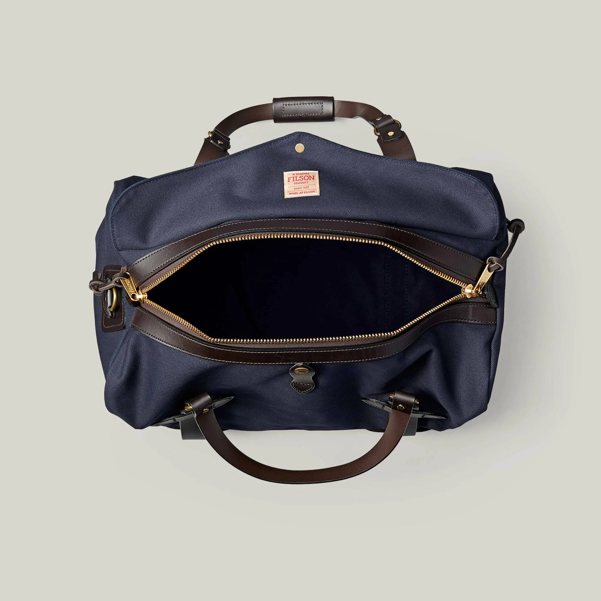FILSON MEDIUM DUFFLE - NAVY - Image 2