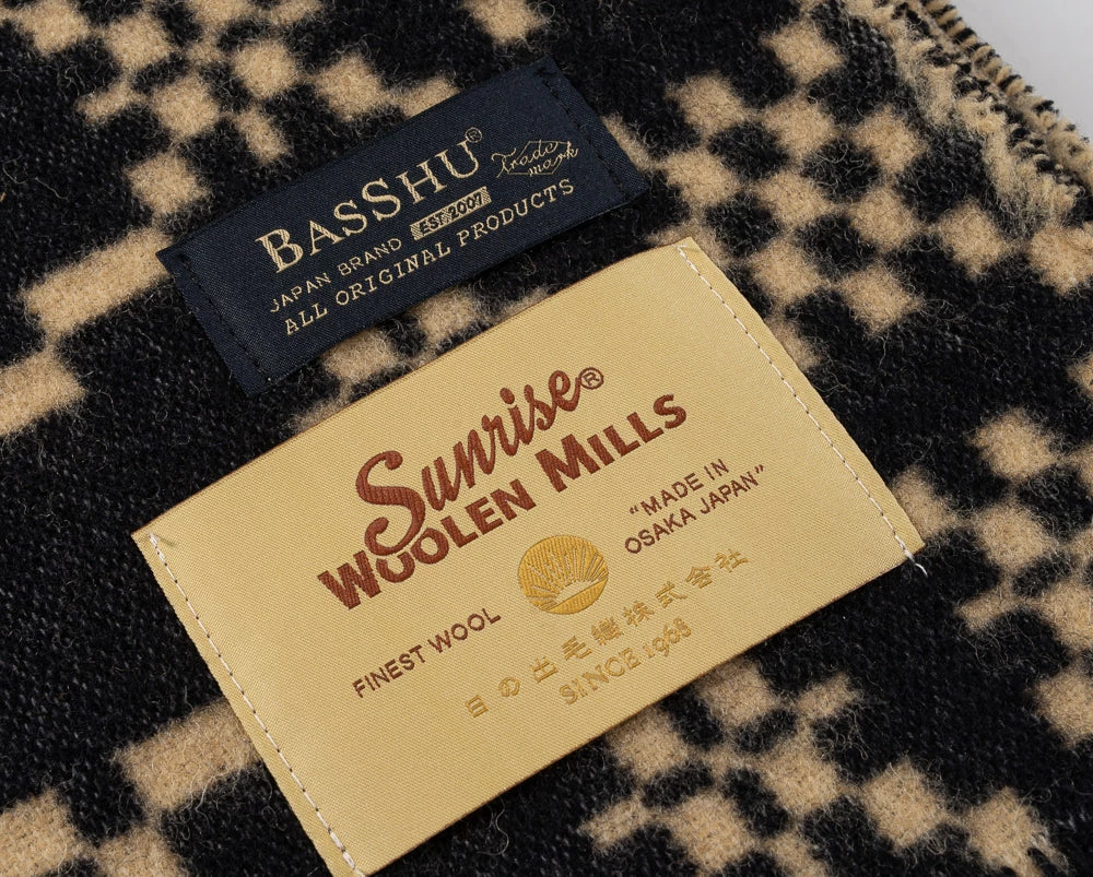 BASSHU X SUNRISE WOOLLEN MILLS JACQUARD BLANKET - BLACK - Image 4