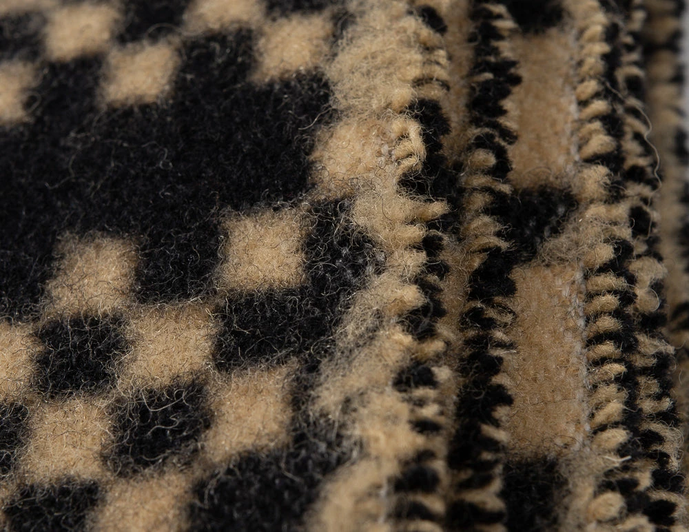 BASSHU X SUNRISE WOOLLEN MILLS JACQUARD BLANKET - BLACK - Image 5