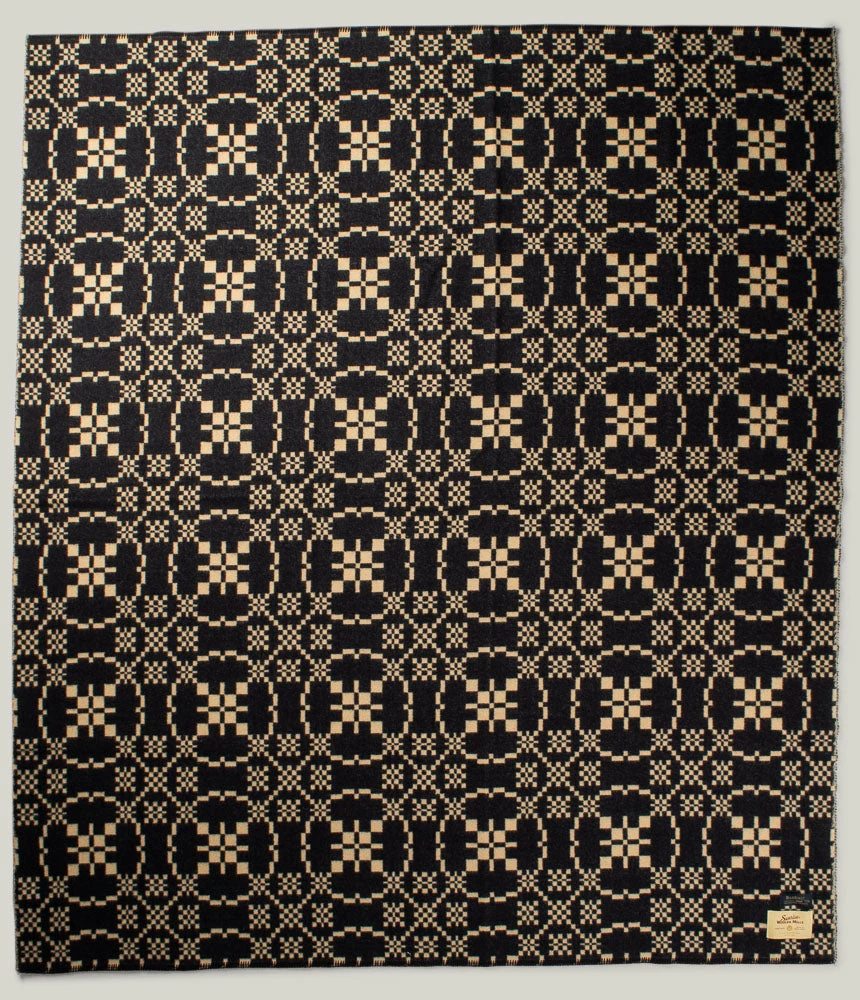 BASSHU X SUNRISE WOOLLEN MILLS JACQUARD BLANKET - BLACK - Image 2