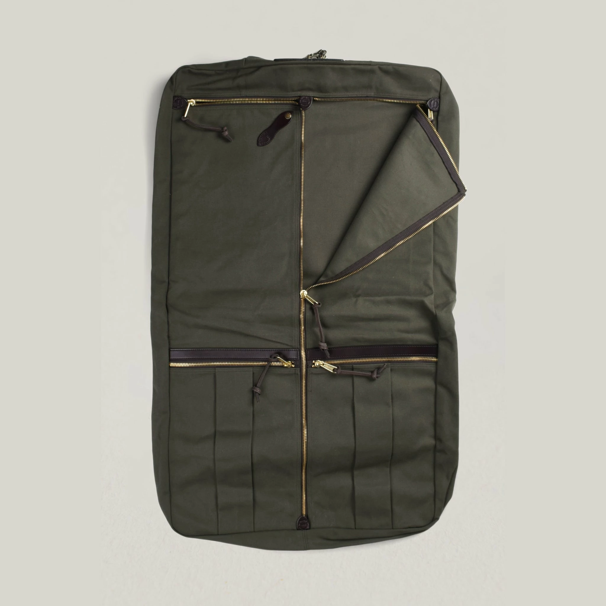 USED FILSON GARMENT CARRIER - OTTER GREEN - Image 3
